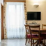 Hostnfly Apartments - Charming Apartment In The 11Th Arrondissement